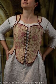 Elizabethan bodies size 8-10