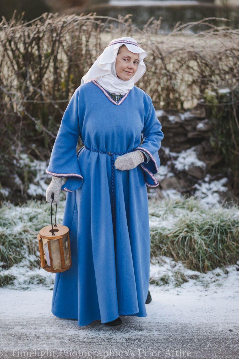 Medieval dress size 10-16