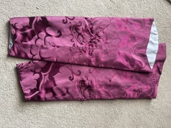 Posh medieval sleeves