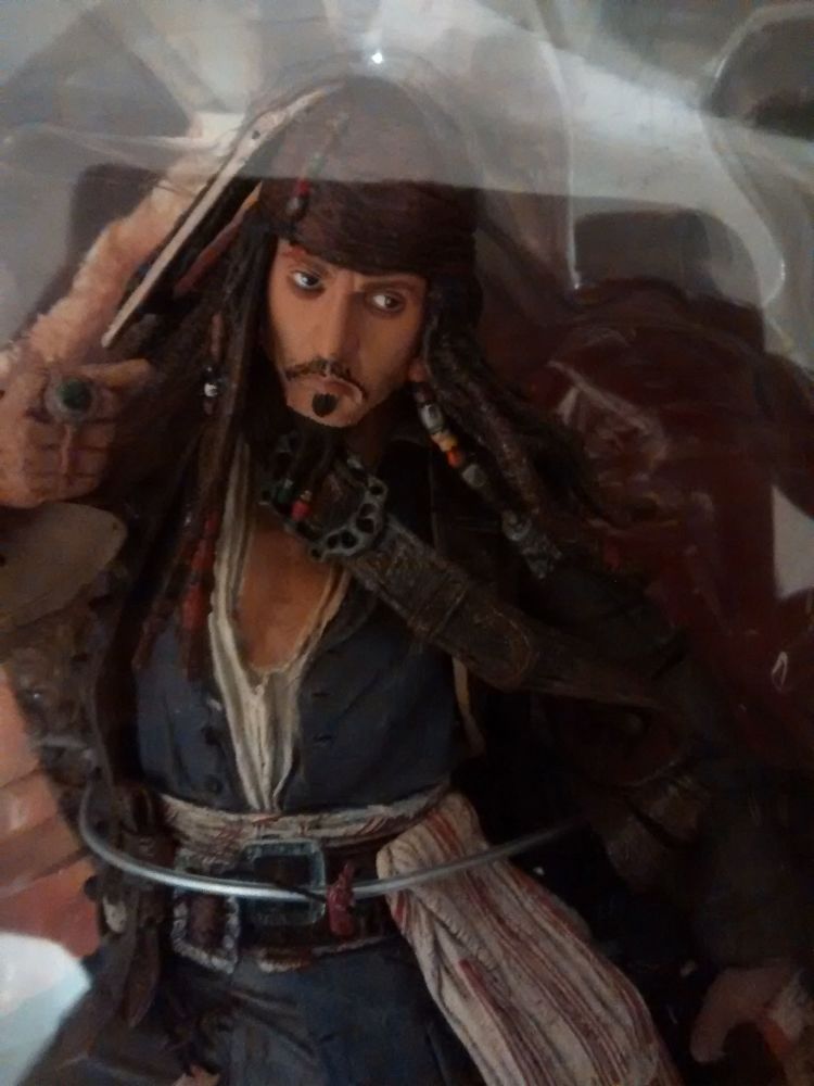 Neca - Reel Toys - Collectors Figure - Pirates Of The Caribbean At Worlds E