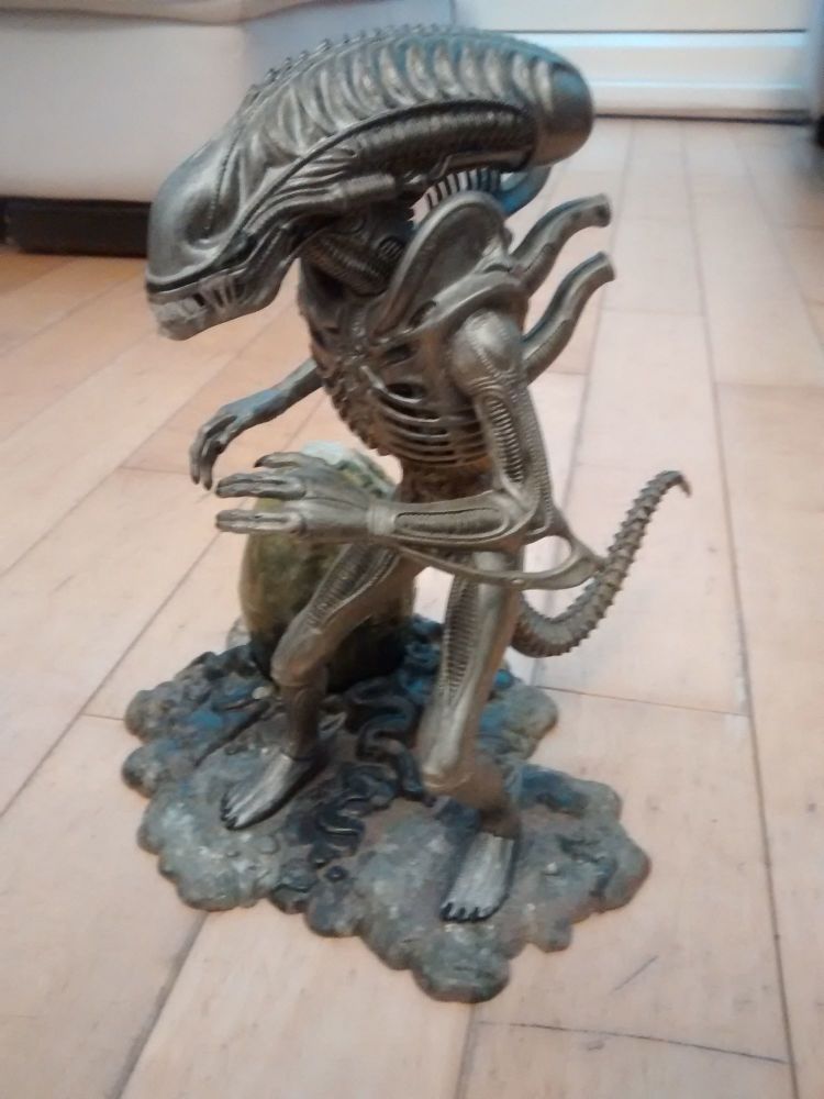 Ridley Scott's Alien Xenomorph Built Collectors Display Model