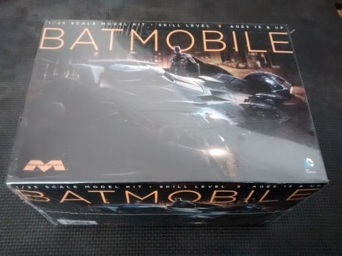 Moebius Models Batmobile - Batman Vs Superman - Dawn Of Justice - Detailed