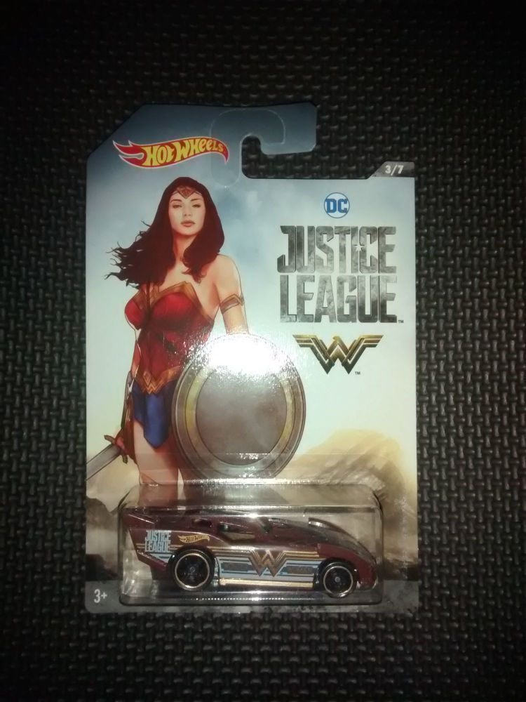 Hotwheels Diecast Cars - Justice League - Wonder Woman - Maximum Leeway - 3 of 7