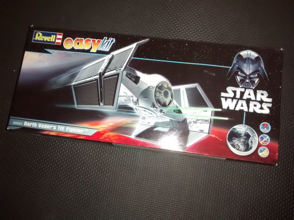 Revell Darth Vaders TIE Fighter - Star Wars - Model Kit - 06655 - 1:57 Scale