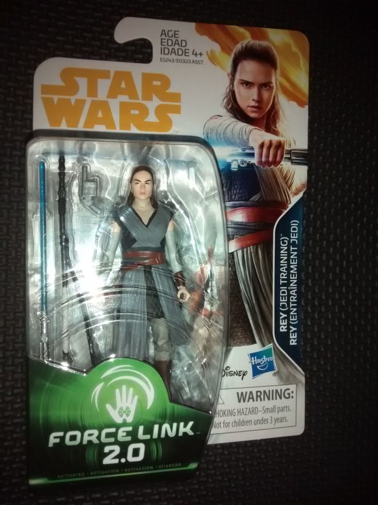 Star Wars Rey (Jedi Training) Collectable Figure E1243/E0323 Force Link - 2.0 Compatible 3.75" Tall