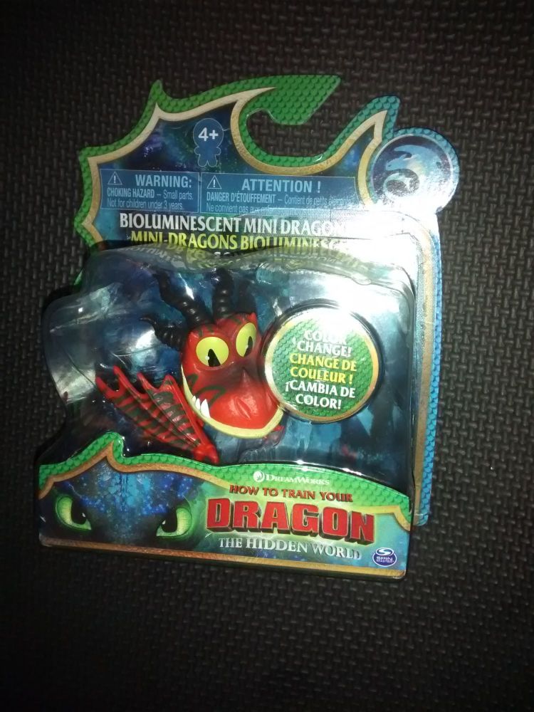 Dreamworks How To Train Your Dragon - The Hidden World - Hookfang - 2.75" Collectable Figure - Carded & In Excellent Condition