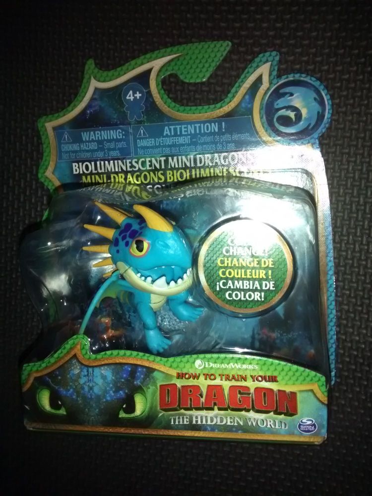 Dreamworks How To Train Your Dragon - The Hidden World - Stormfly - 2.75" Collectable Figure - Carded & In Excellent Condition