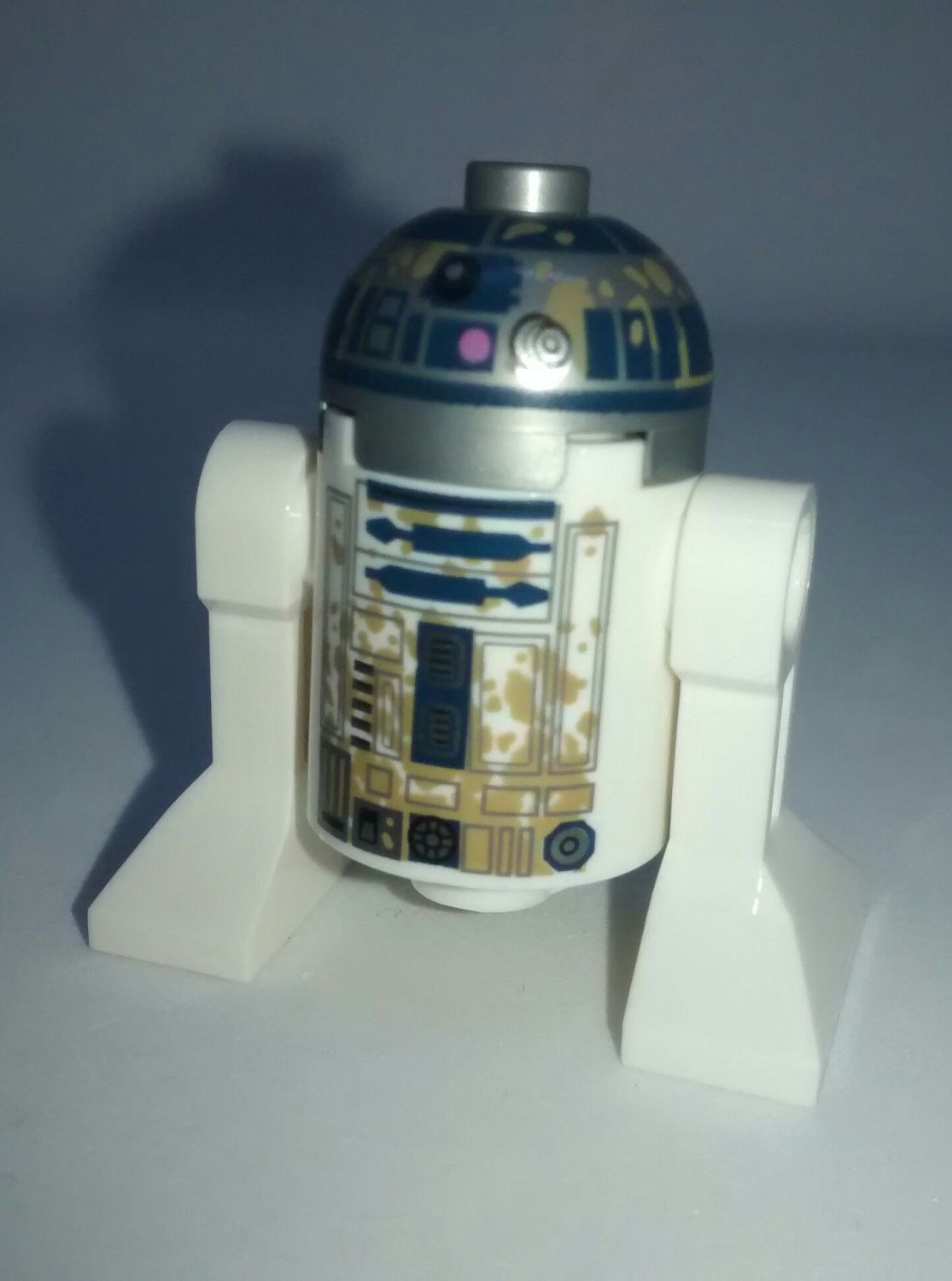 Lego Minifigure - R2-D2 (Muddy Version) - Split from set 75208