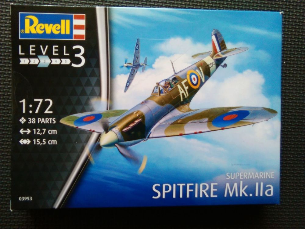 Revell  1/72 Supermarine Spitfire Mk.IIa Plastic Model Kit