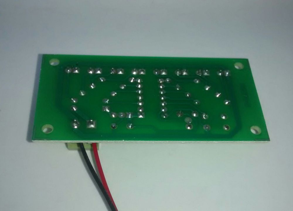 Fully Assembled Circuit Board - 8 LED Chaser PIC Microcontroller