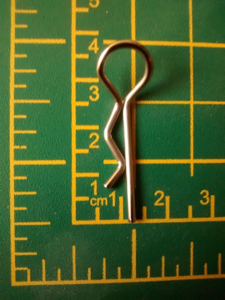 R Grip - Body Pin - 35.30mm Long - 11.04mm Diameter Loop - 1.54mm Diameter 