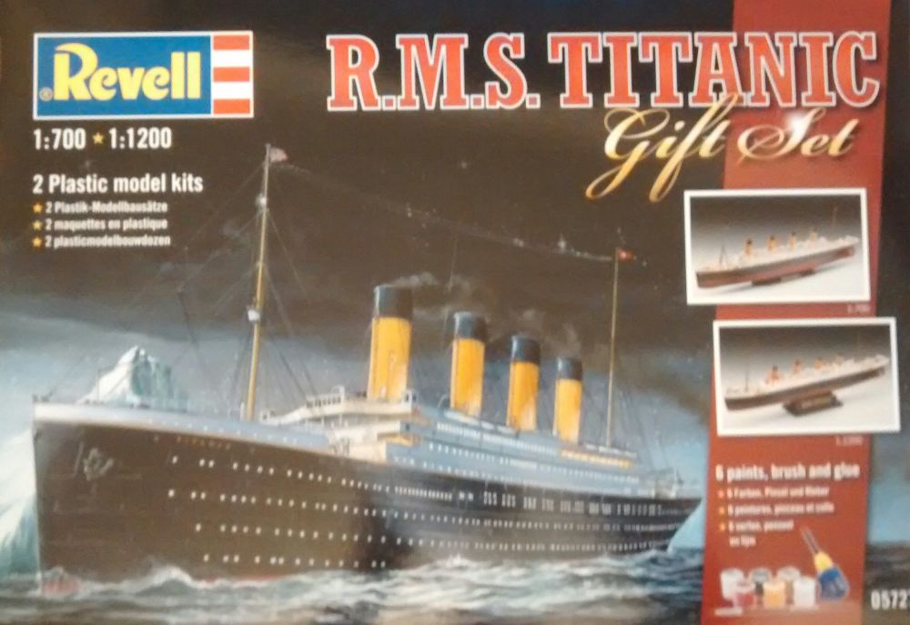 Revell R.M.S. Titantic Twin Model Gift Set 1:700 & 1:1200 Scale - Kit Number 05727