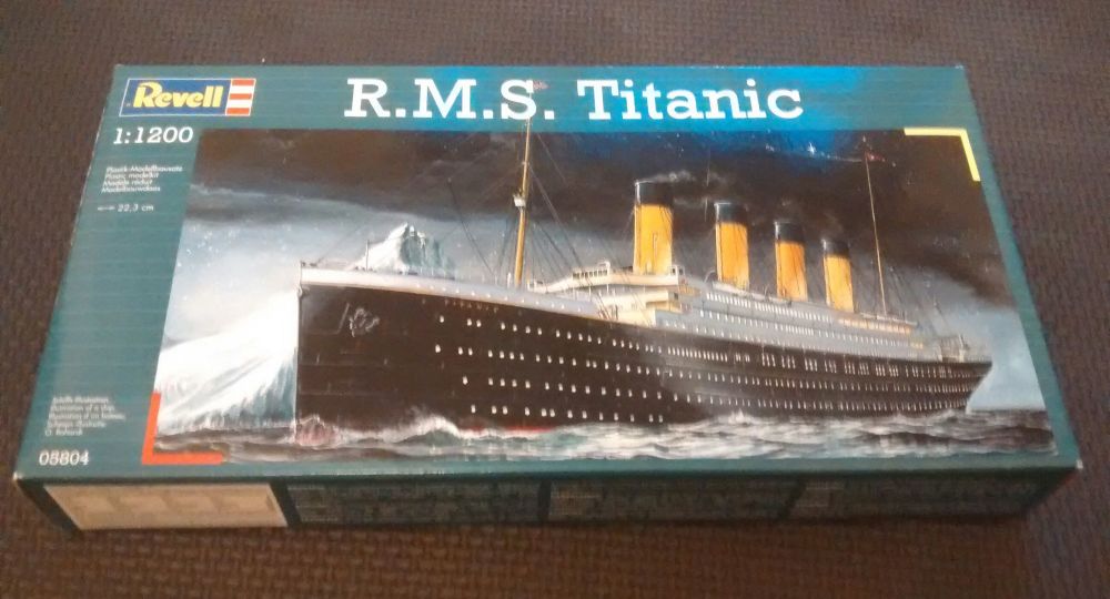 Revell R.M.S. Titantic Twin Model Set  1:1200 Scale - Kit Number 05804