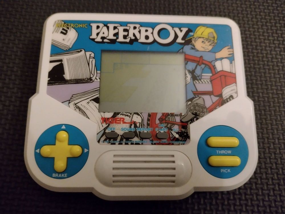 Vintage 1988 Tiger Electronics Paperboy Handheld LCD Game Good Condition