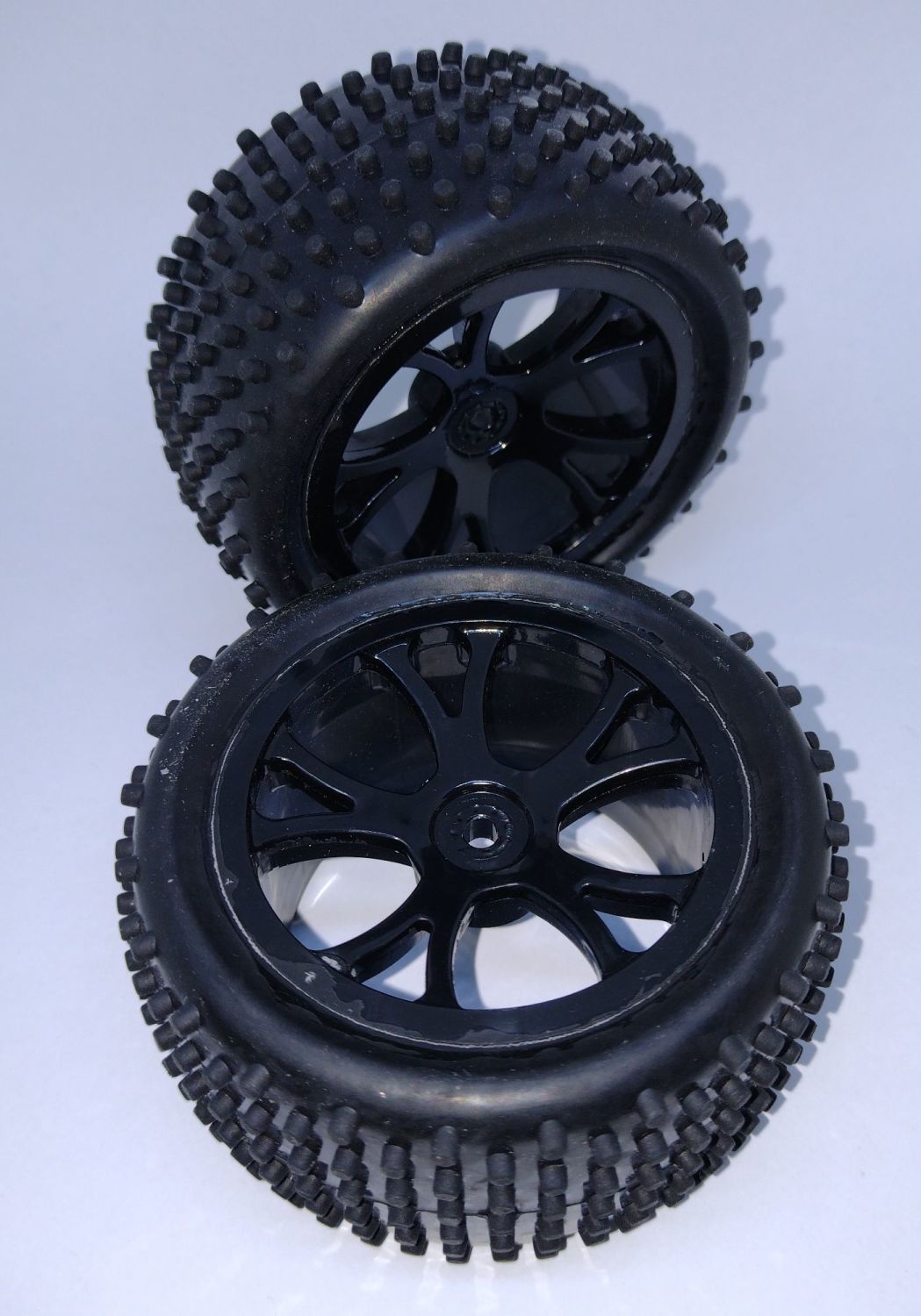 FTX Vantage RC Car - Rear Wheels & Tyres - Black Wheel - FTX6301B - Pre-mou