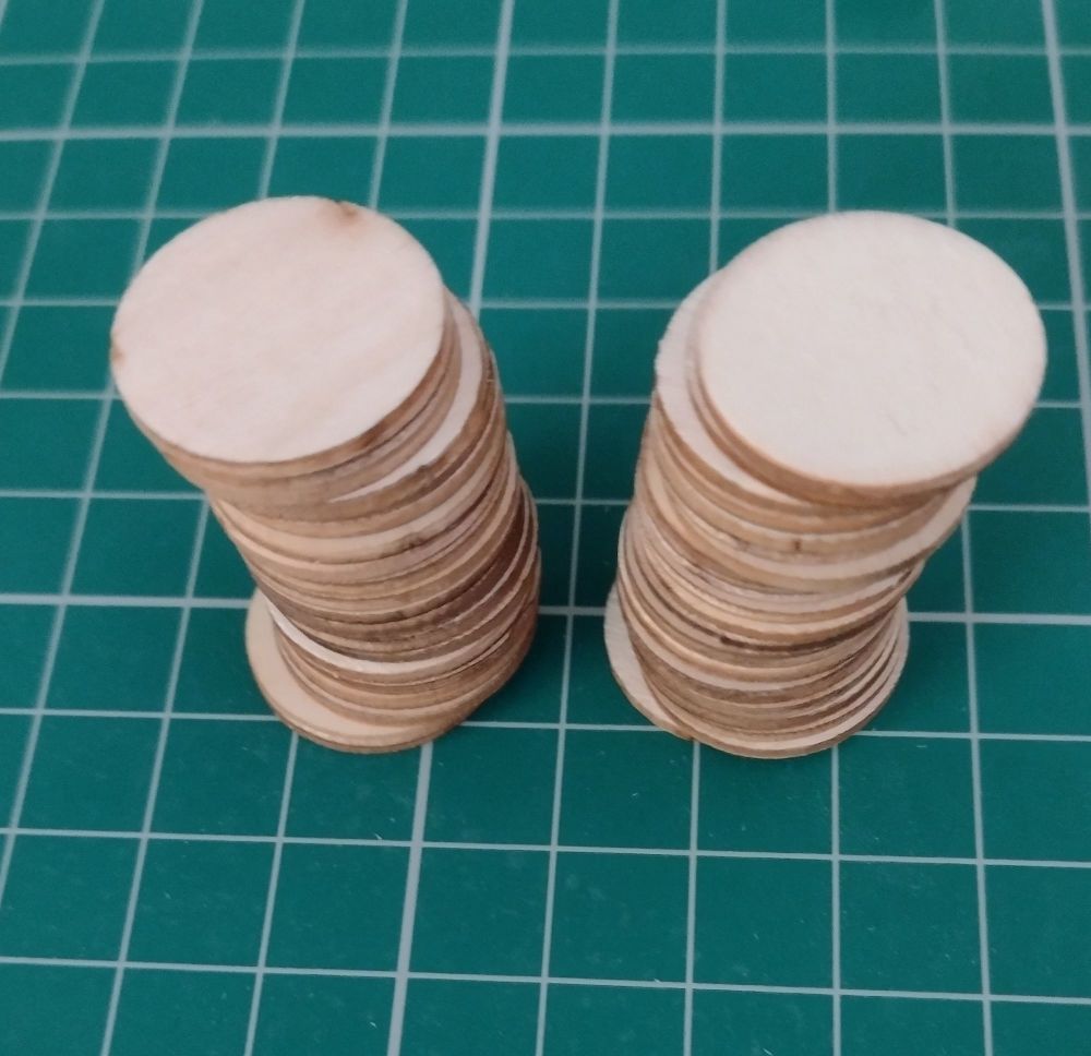 Pack Of 35 Wooden Craft Discs 20mm Diameter 1.6mm Thick