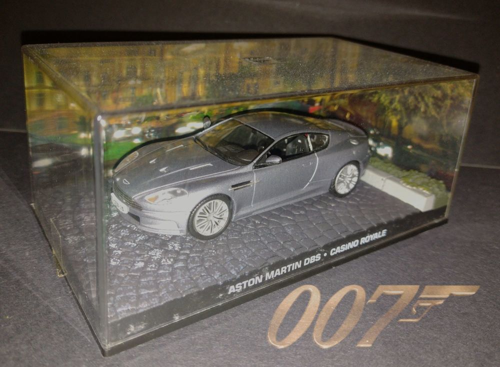 1:43 Scale Aston Martin DBS Casino Royale Diecast Display Model