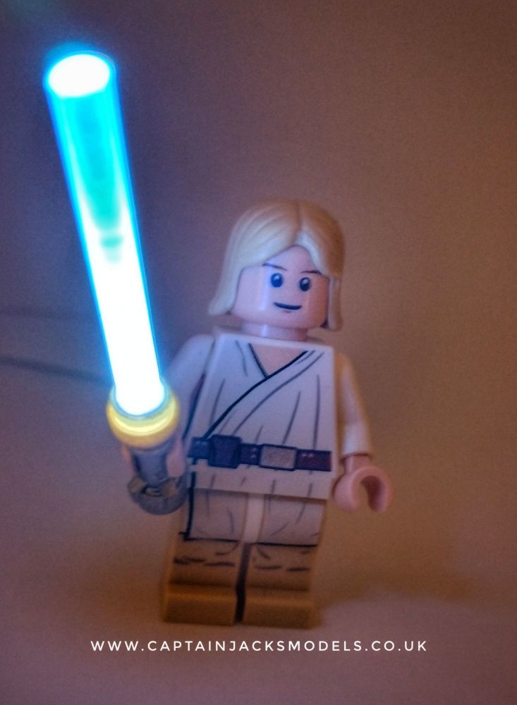 Light Up Lego Minifigure - Star Wars - Luke Skywalker - Tatooine