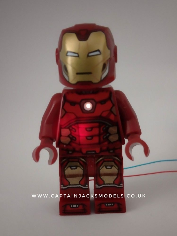 Light Up Lego Minifigure Iron Man 76140