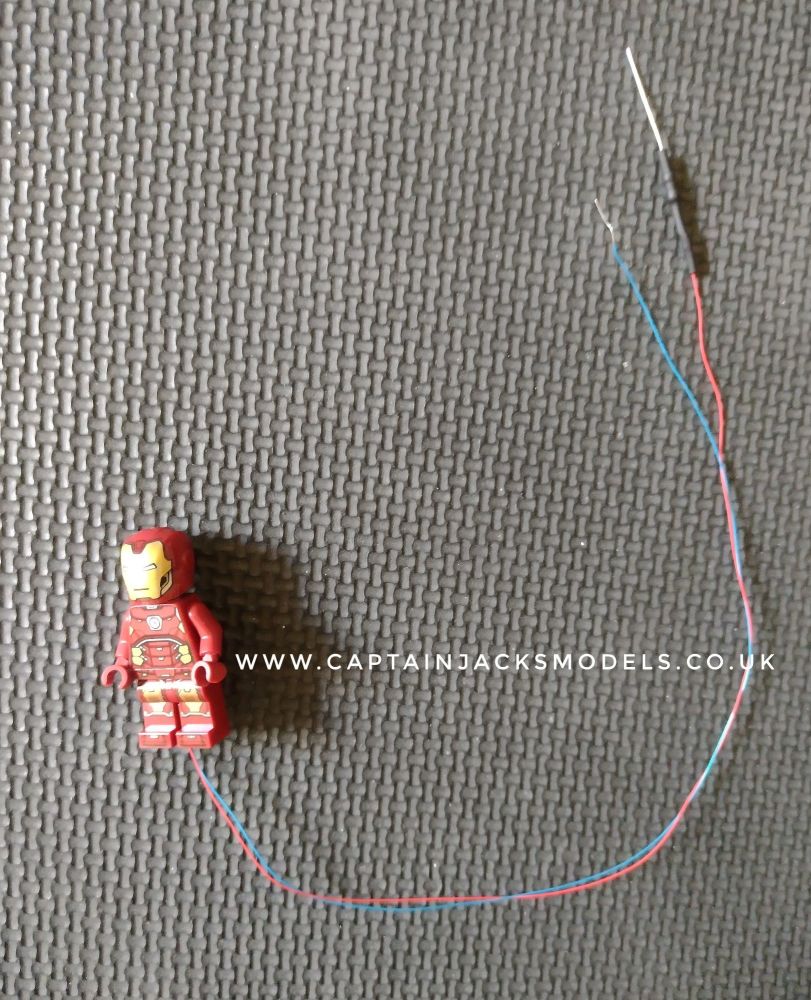 Light Up Lego Minifigure Iron Man 76140