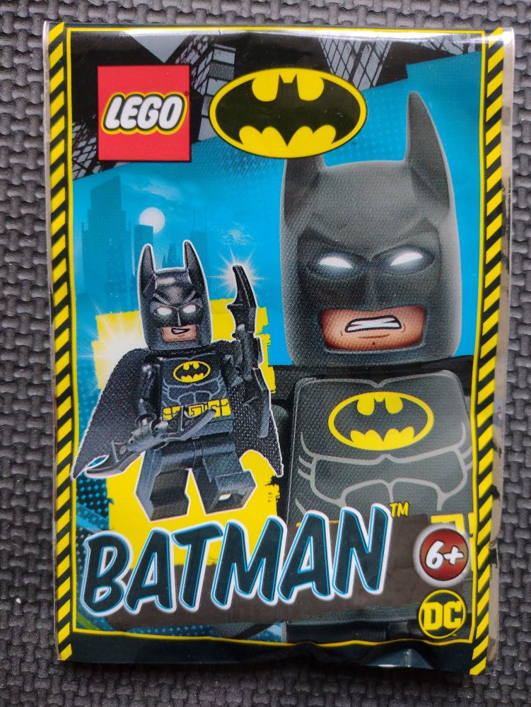 Lego Minifigure - Batman Series - Batman - Sealed Foil Pack Number 212118