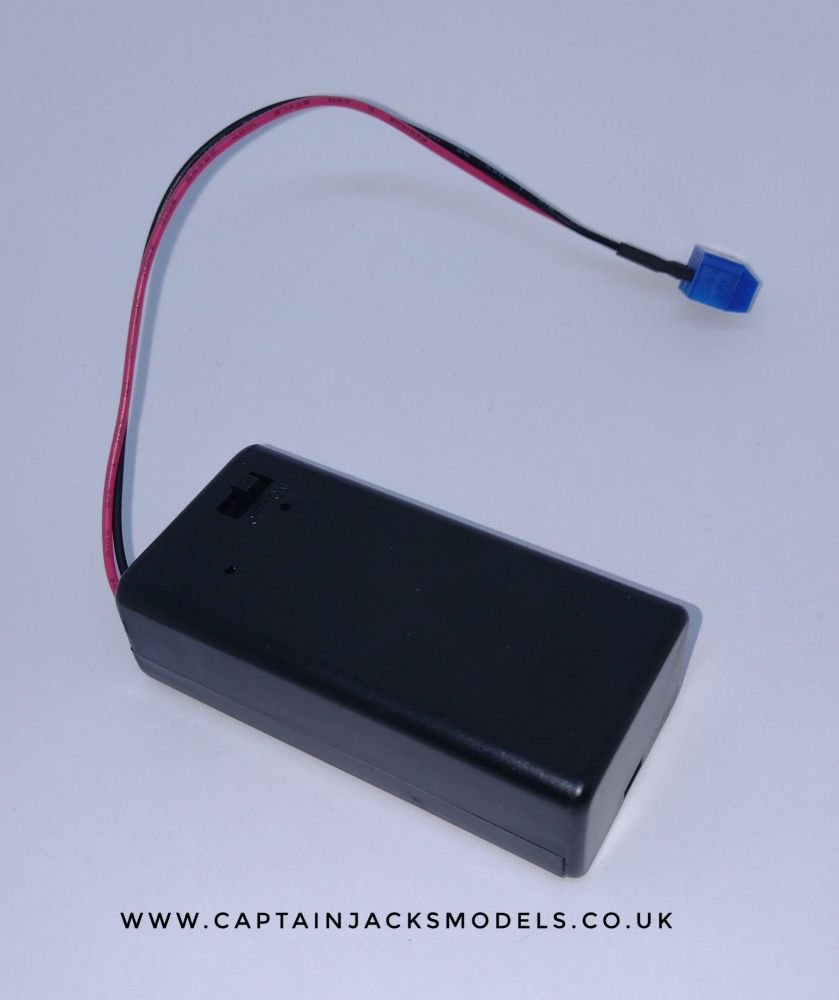 Quantity x1 - 9v PP3 Battery Box With Built In Switch & Screw Terminal Adap