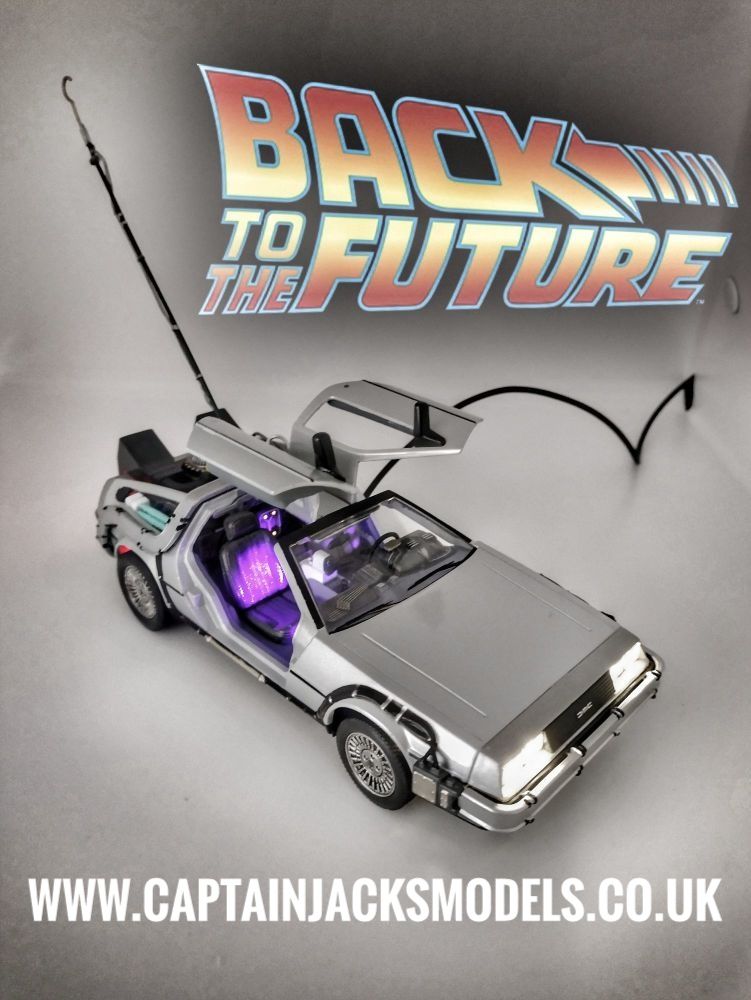Painted & Lit Back To The Future DeLorean Time Machine 1:24 Scale Display M