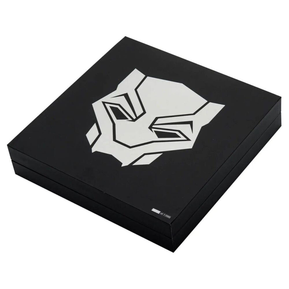 Marvel Black Panther Collector Replica Set Kimoyo Beads & Tchalla Necklace