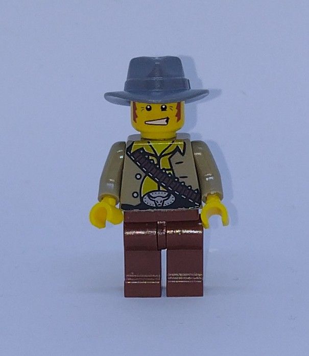 City General Character Custom Brick Minifigure Adventurer Grey Hat