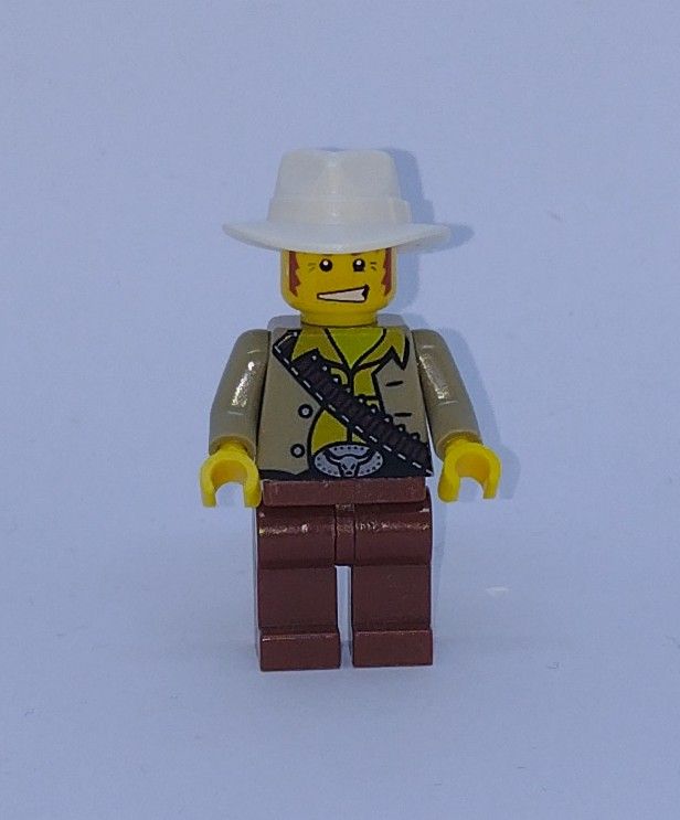 City General Character Custom Brick Minifigure Adventurer White Hat