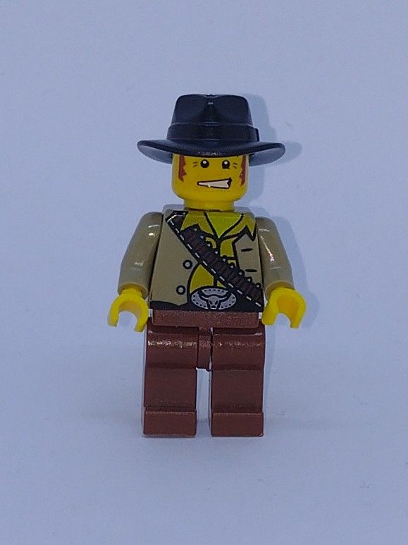 City General Character Custom Brick Minifigure Adventurer Black Hat