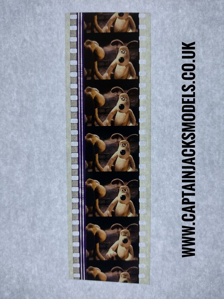 Genuine 35mm Screen Used Film Cells - Unmounted - Wallace & Gromit Curse Of The Were Rabbit 2005 - Ref D