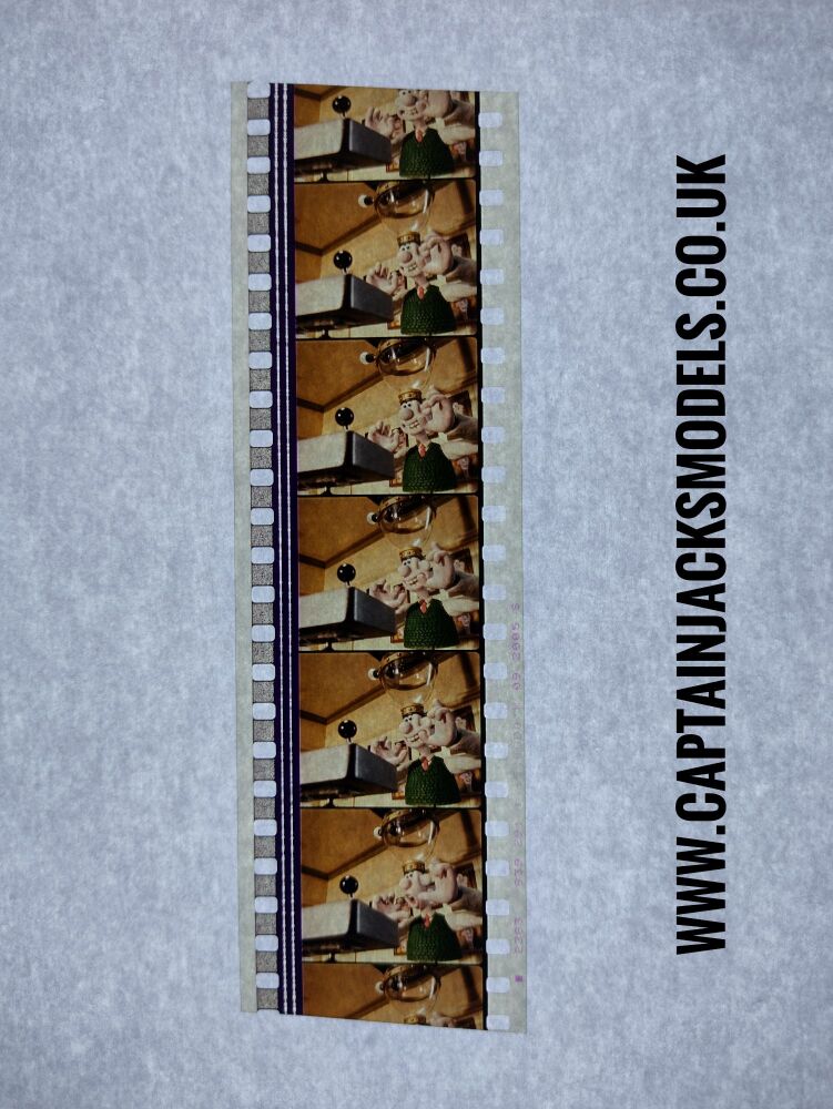Genuine 35mm Screen Used Film Cells - Unmounted - Wallace & Gromit Curse Of The Were Rabbit 2005 - Ref Q