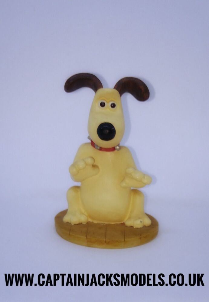 Vintage Wallace & Gromit Close Shave Original Boots Resin Figurine Gromit