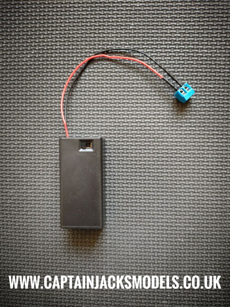 9v PP3 Battery Box With Built In Switch & Blue Screw Terminal Adaptor
