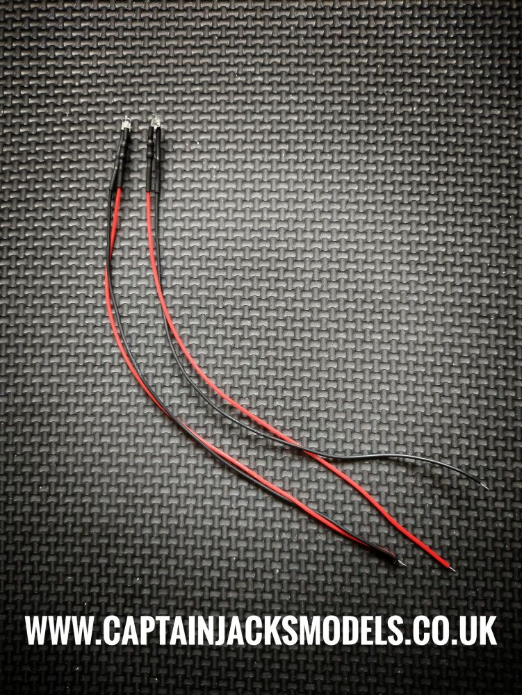 2 Prewired LED Pack Of Navigation Light LEDs 3mm CYLINDRICAL Red & Green Static