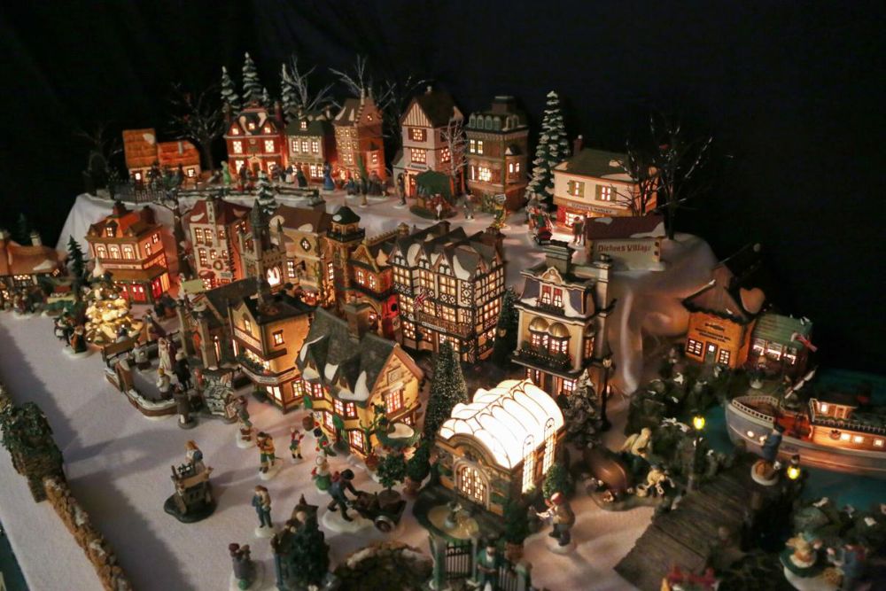 Model Buildings & Scenery Lighting