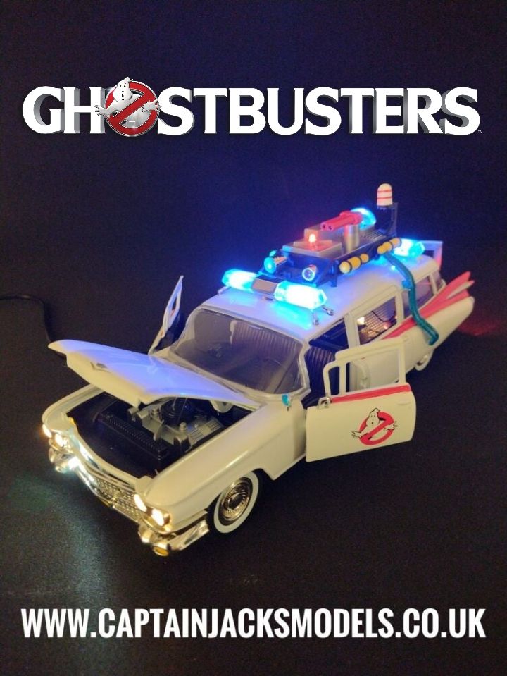 Modified Lit 1:24 Scale Customised Diecast Ghostbusters Ecto 1 Display Model