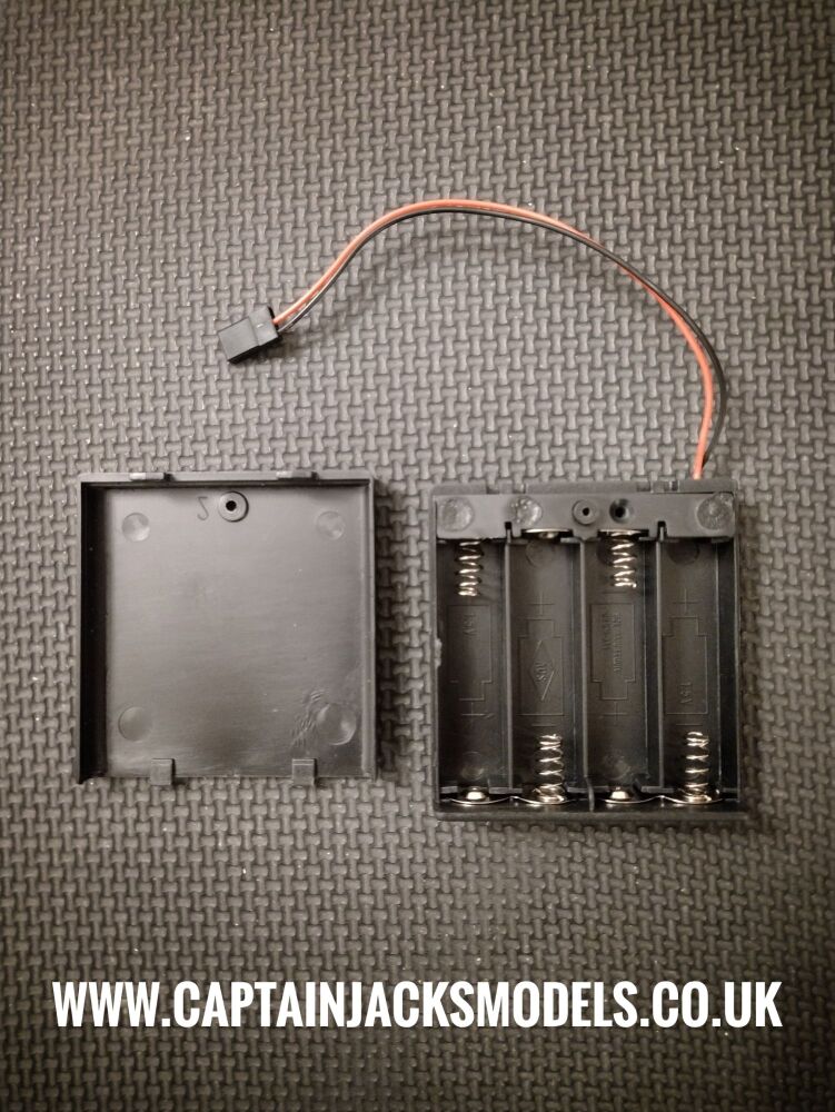 Four Cell AA Battery Box With Built In Switch - 6v - JR CONNECTOR