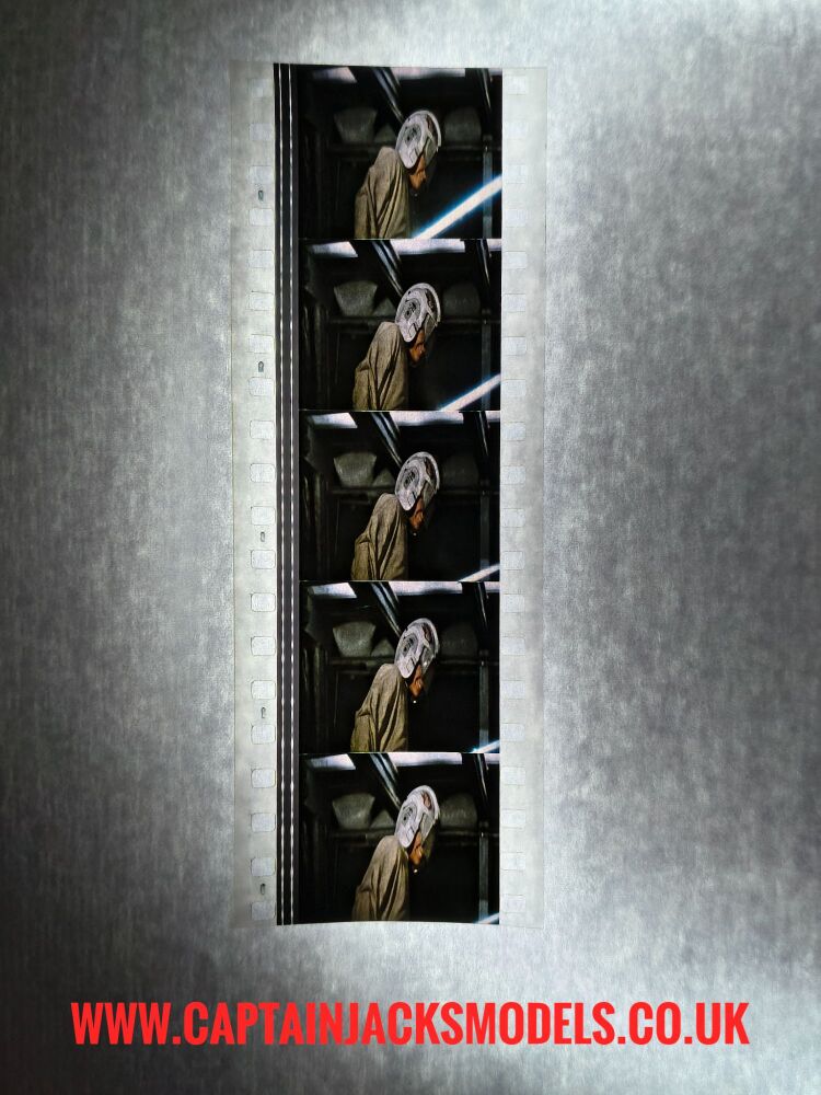Genuine 35mm Screen Used Film Cells - Unmounted - Star Wars Episode IV A New Hope - Ref T