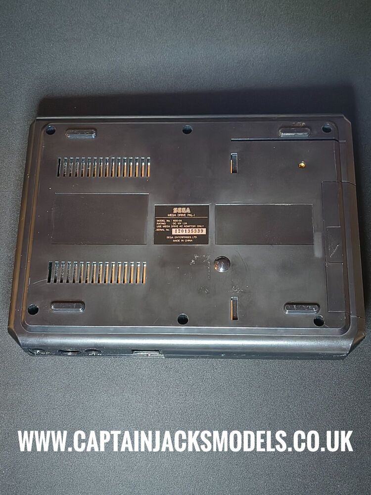 Sega Mega Drive Console Plus Control Pad TV Lead & Official Power Transformer