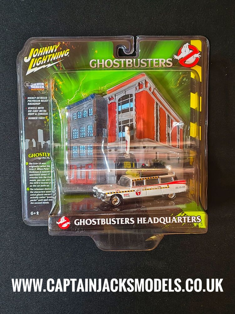 Johnny Lightning Ghostbusters Ecto 1A Diecast Collectable 1:64 Car & Polyresin Headquarters Backdrop