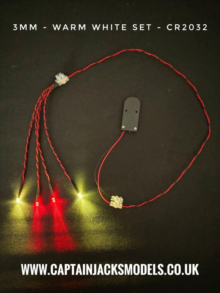 Model Display Car 3mm LED Light Kit x2 Warm White x2 Red With CR2032 Battery Holder