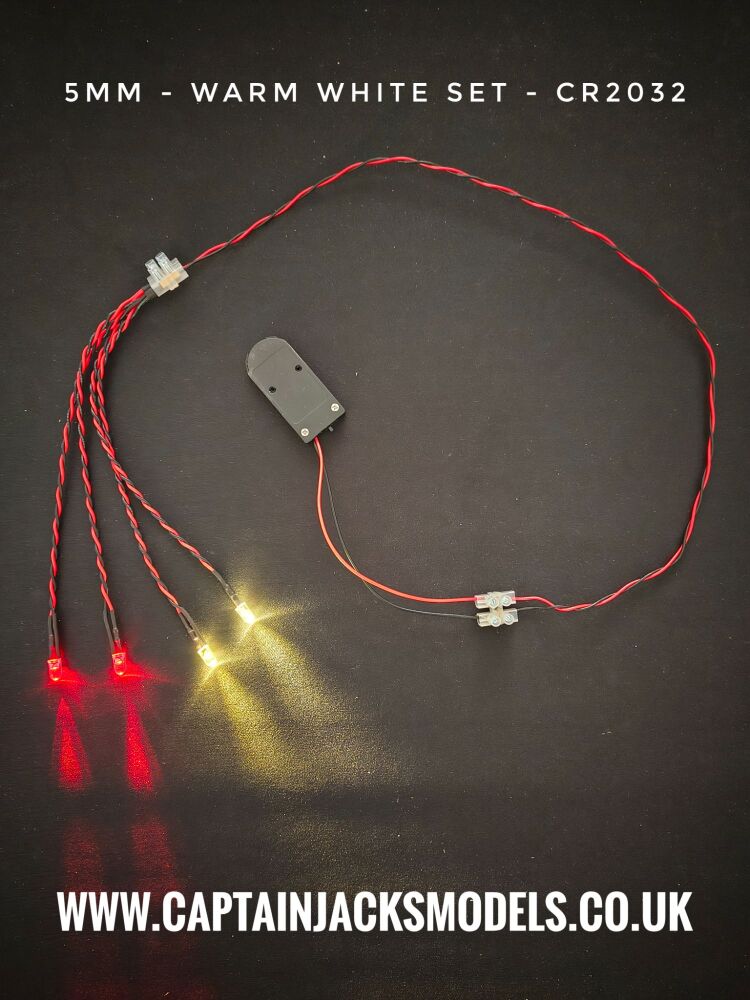 Model Display Car 5mm LED Light Kit x2 Warm White x2 Red With CR2032 Battery Holder