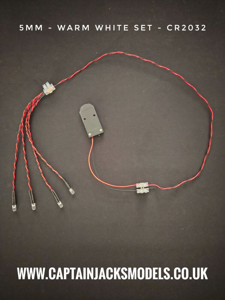 Model Display Car 5mm LED Light Kit x2 Warm White x2 Red With CR2032 Battery Holder
