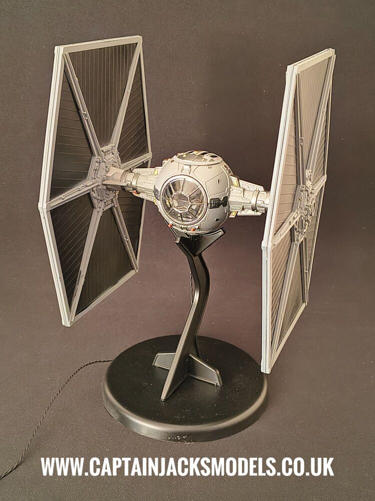 Revell 06782 Outland Tie Fighter 1:65 LED Light Kit
