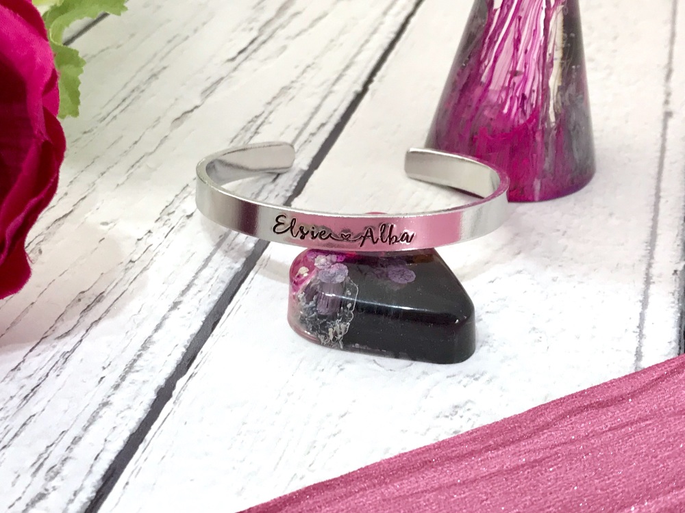 Named heart link cuff