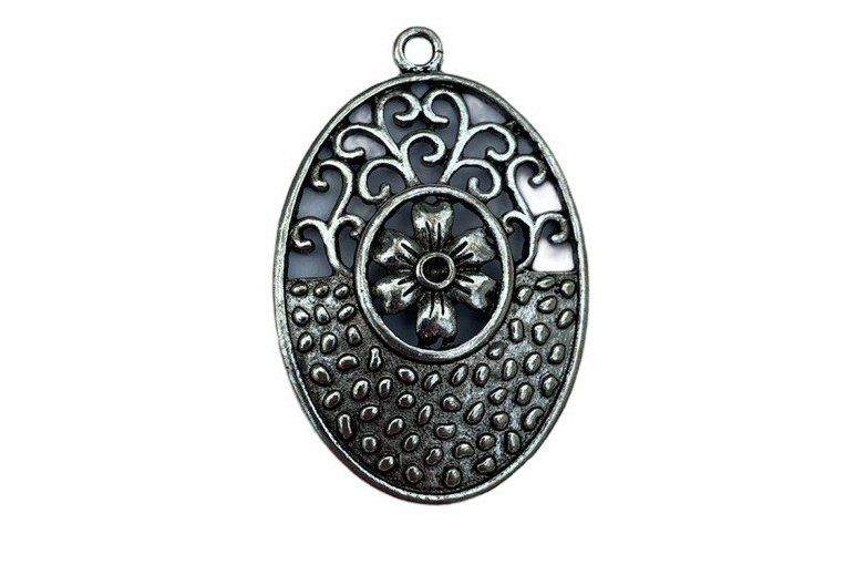 Silver style oval pendant - D9