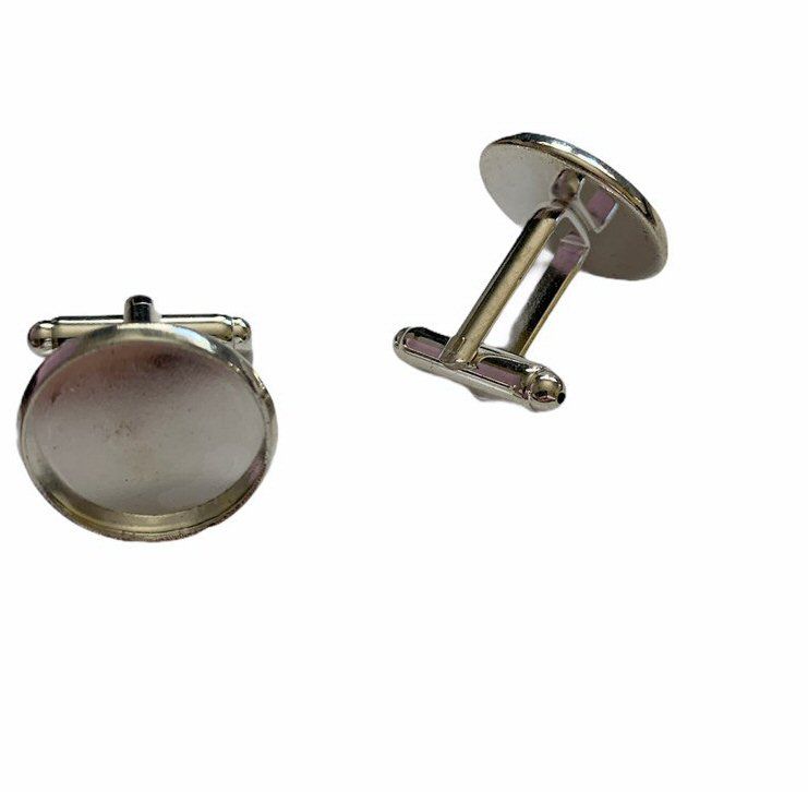 silver style cuff link with large tray