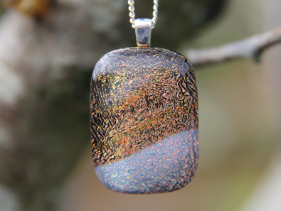 Red streaks dichroic crinkle glass pendant